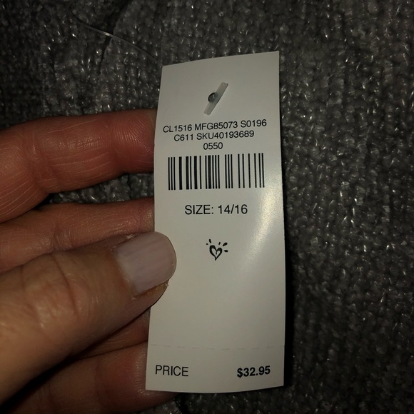 NWT gray chenille sweater with stars! Size 14/16 - Picture 5 of 6